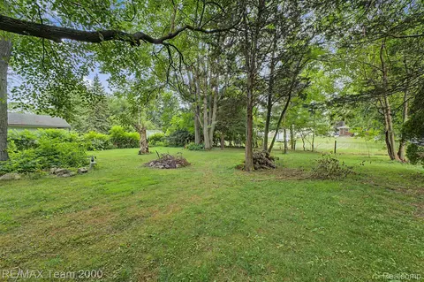 Exterior - 511 Ash St, Carleton, MI 48117 photo 10 of 13