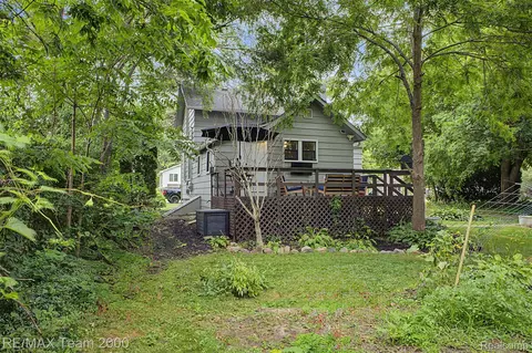 Exterior - 511 Ash St, Carleton, MI 48117 photo 12 of 13
