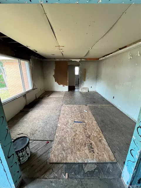 Living - 4619 Farmbrook St, Detroit, MI 48224 photo 1 of 2