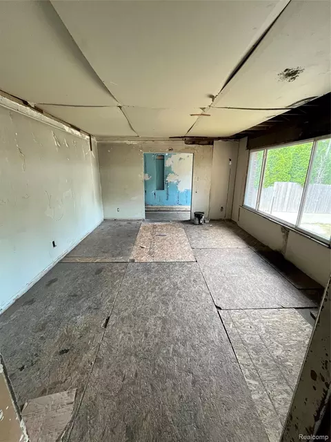 Living - 4619 Farmbrook St, Detroit, MI 48224 photo 2 of 2