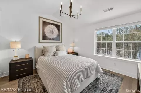 Bedroom - 1666 Pinecroft Ln, Howell, MI 48855 photo 1 of 3