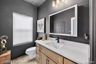 Bath - 1666 Pinecroft Ln, Howell, MI 48855 photo 1 of 5