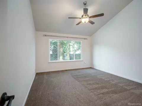 Bedroom - 19108 Red Oak Ln, Brownstown, MI 48193 photo 1 of 4