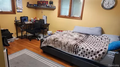 Bedroom - 11219 Hanover Dr, Warren, MI 48093 photo 2 of 5