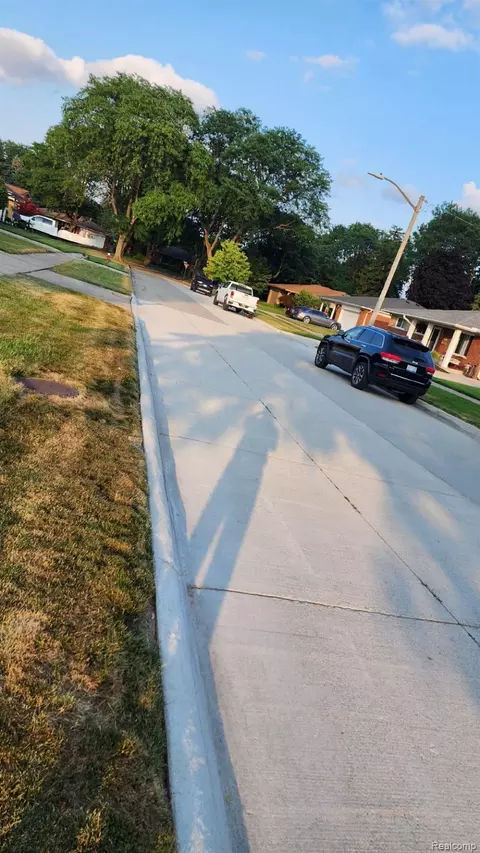 View/Area - 11219 Hanover Dr, Warren, MI 48093 photo 1 of 1