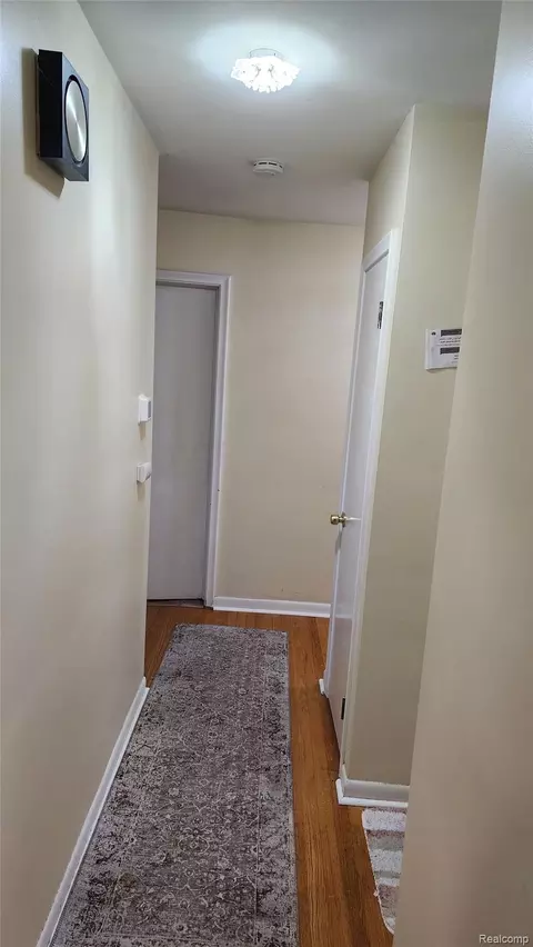Entry Way - 11219 Hanover Dr, Warren, MI 48093 photo 1 of 5