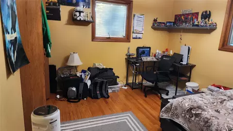 Bedroom - 11219 Hanover Dr, Warren, MI 48093 photo 1 of 5