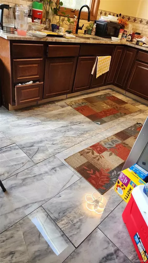 Kitchen - 11219 Hanover Dr, Warren, MI 48093 photo 3 of 3