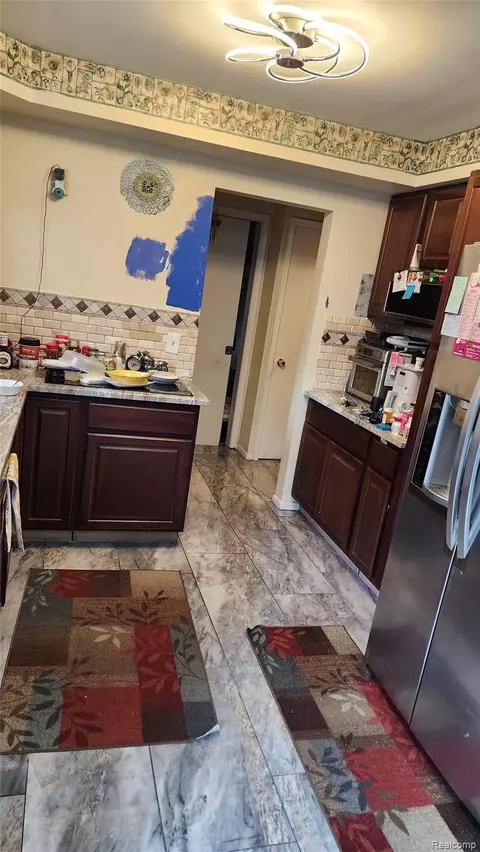 Kitchen - 11219 Hanover Dr, Warren, MI 48093 photo 2 of 3