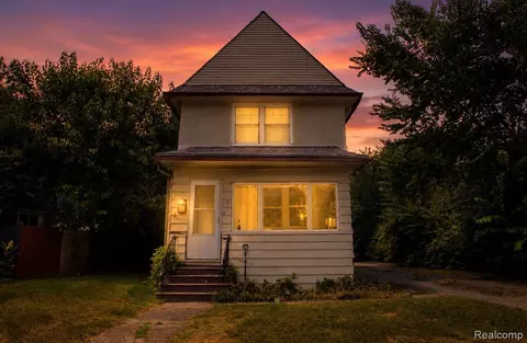 633 N Perry St, Pontiac, MI 48342