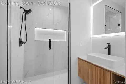 Bath - 13281 Haddon St, Fenton, MI 48430 photo 2 of 8