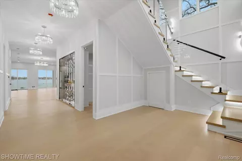 Entry Way - 13281 Haddon St, Fenton, MI 48430 photo 3 of 12