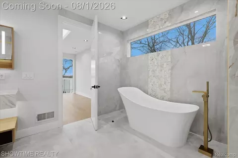 Bath - 13281 Haddon St, Fenton, MI 48430 photo 6 of 8