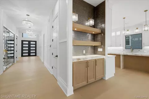 Entry Way - 13281 Haddon St, Fenton, MI 48430 photo 6 of 12