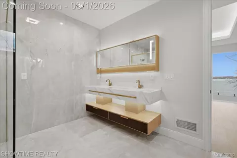 Bath - 13281 Haddon St, Fenton, MI 48430 photo 5 of 8
