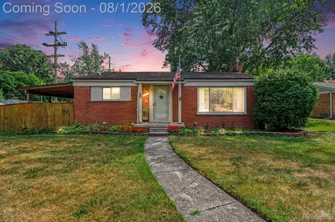 19725 Maplewood St, Livonia, MI 48152