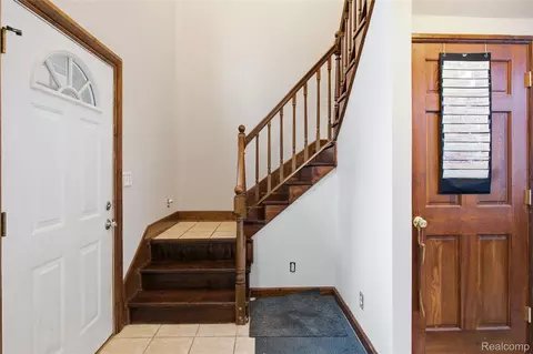 Entry Way - 11163 Cape Cod St, Taylor, MI 48180 photo 2 of 6