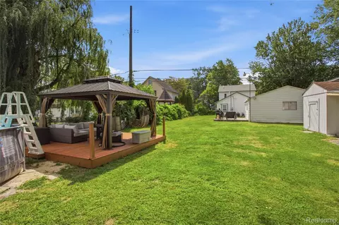 Exterior - 11163 Cape Cod St, Taylor, MI 48180 photo 5 of 7