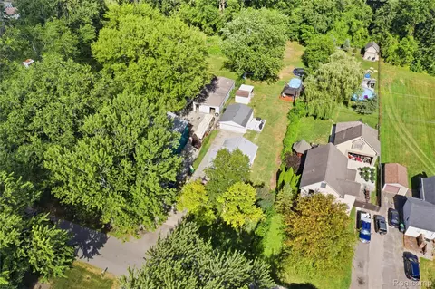 View/Area - 11163 Cape Cod St, Taylor, MI 48180 photo 4 of 7