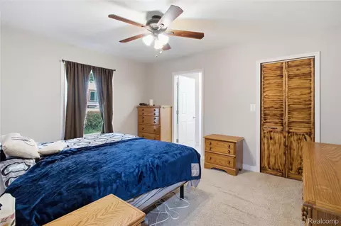Bedroom - 11163 Cape Cod St, Taylor, MI 48180 photo 1 of 7