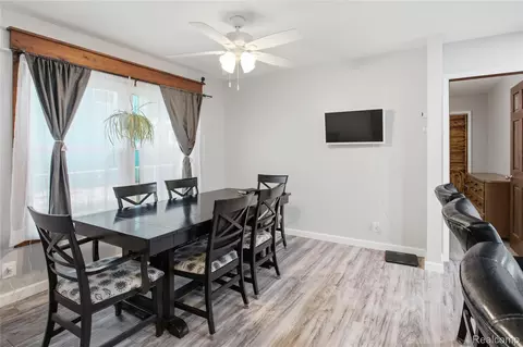 Dining - 11163 Cape Cod St, Taylor, MI 48180 photo 2 of 4
