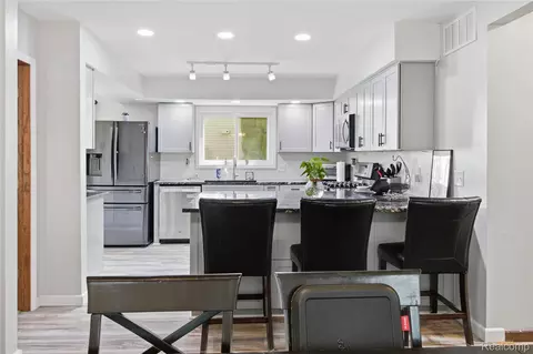 Kitchen - 11163 Cape Cod St, Taylor, MI 48180 photo 1 of 6