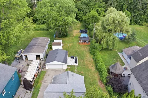 View/Area - 11163 Cape Cod St, Taylor, MI 48180 photo 2 of 7