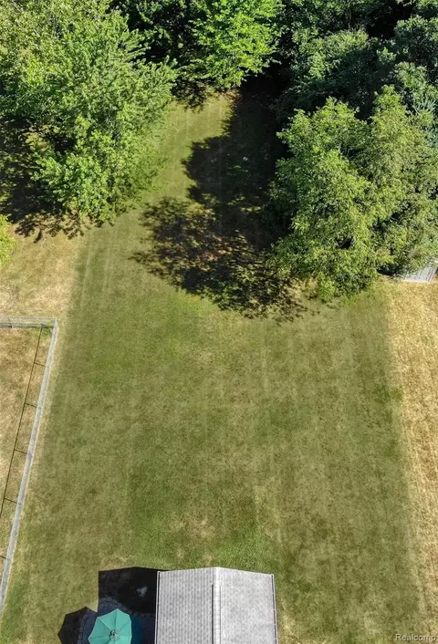 View/Area - 1221 Windsor St, Grand Blanc, MI 48507 photo 5 of 5