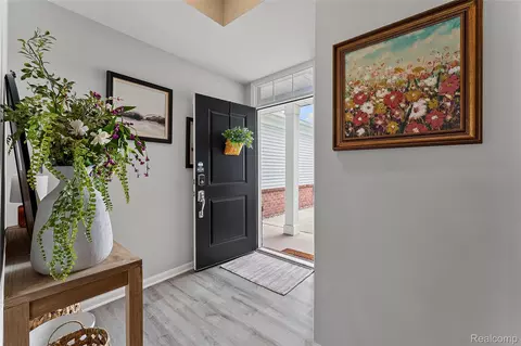 Entry Way - 506 Maize Loop, Saline, MI 48176 photo 1 of 4