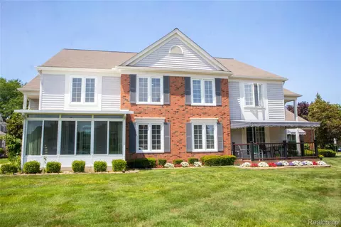 37485 Stonegate Cir #75, Clinton Township, MI 48036