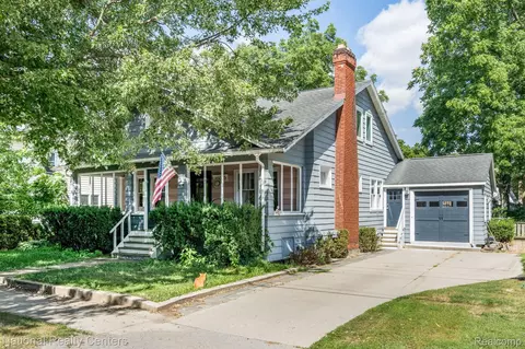134 N Anderson St, Lake Orion, MI 48362
