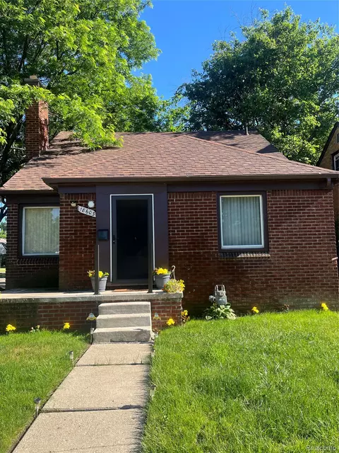 18603 Curtis St, Detroit, MI 48219