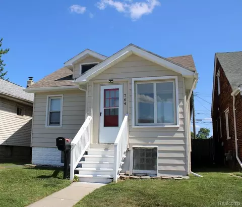 764 Cleophus Pkwy, Lincoln Park, MI 48146