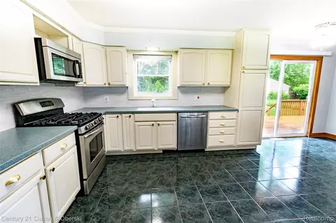 Kitchen - 5260 Rives Junction Rd, Blackman, MI 49201 photo 5 of 5