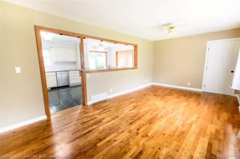 Living - 5260 Rives Junction Rd, Blackman, MI 49201 photo 3 of 8