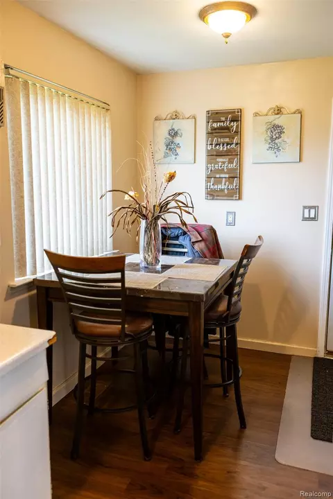 Dining - 15167 Meadow St, Romulus, MI 48174 photo 1 of 1