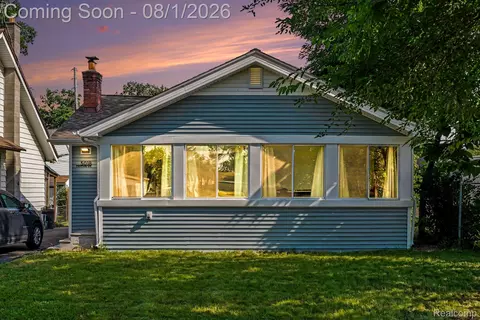3018 Cass Lake Ave, Keego Harbor, MI 48320