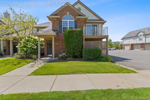 3542 Oakmonte Blvd, Oakland, MI 48306