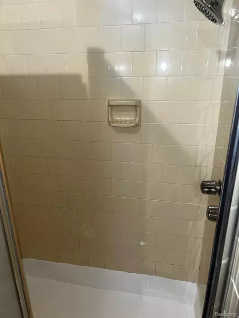Bath - 3364 E Pierson Rd, Flint, MI 48506 photo 5 of 9