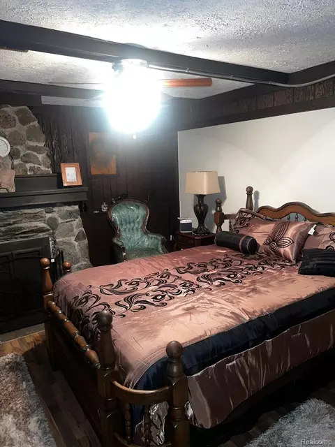 Bedroom - 3364 E Pierson Rd, Flint, MI 48506 photo 5 of 9