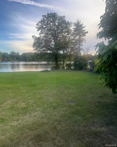 View/Area - 3364 E Pierson Rd, Flint, MI 48506 photo 1 of 5