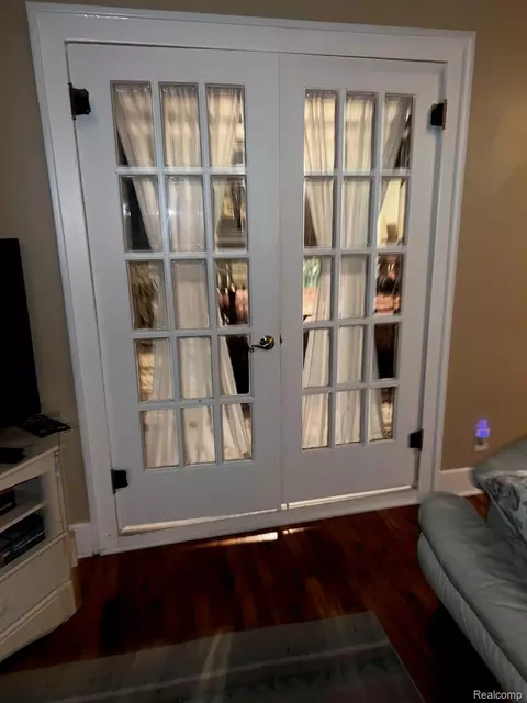 Entry Way - 3364 E Pierson Rd, Flint, MI 48506 photo 2 of 5