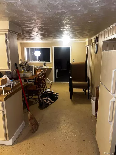 Entry Way - 3364 E Pierson Rd, Flint, MI 48506 photo 4 of 5