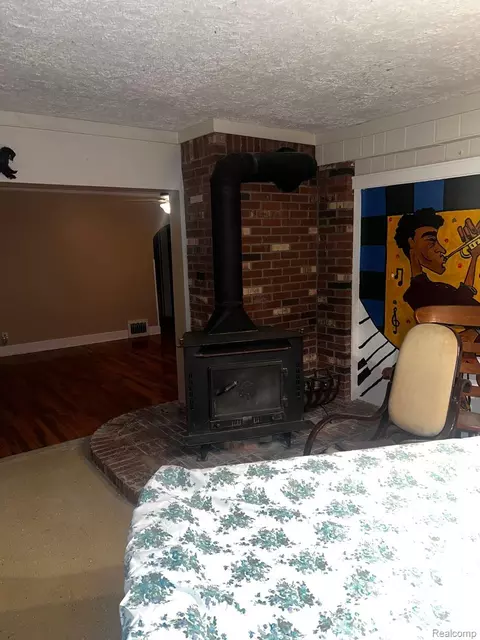 Dining - 3364 E Pierson Rd, Flint, MI 48506 photo 4 of 4