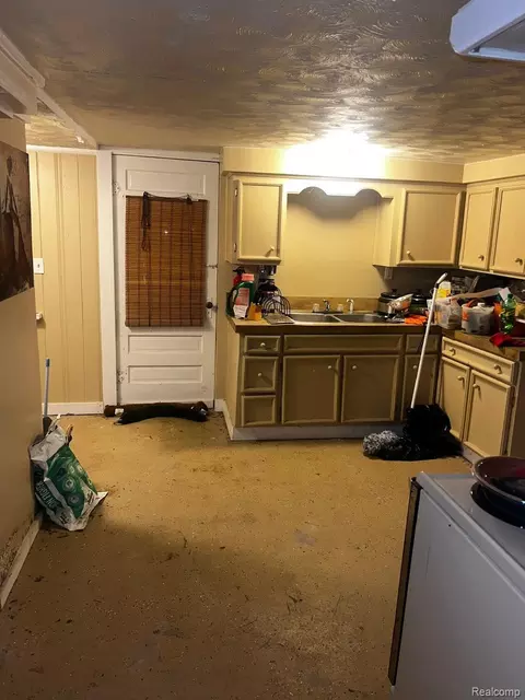 Kitchen - 3364 E Pierson Rd, Flint, MI 48506 photo 1 of 5