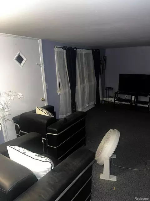 Living - 3364 E Pierson Rd, Flint, MI 48506 photo 1 of 1