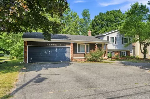 2285 Snellbrook Rd, Auburn Hills, MI 48326