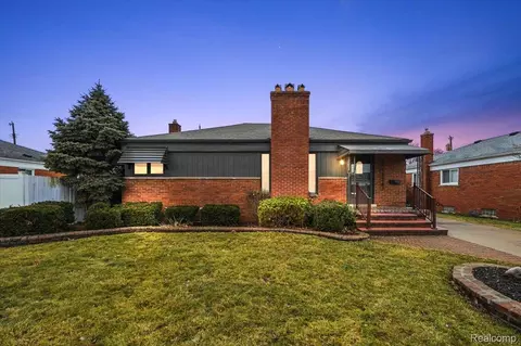 31229 Share St, Saint Clair Shores, MI 48082