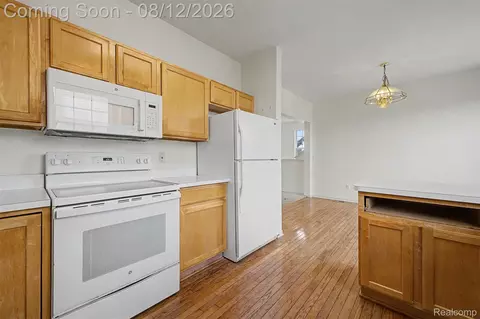 Kitchen - 9 Lyons Ct, Dearborn, MI 48126 photo 2 of 2