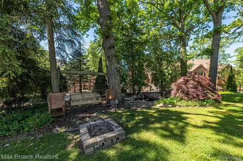 Exterior - 532 Brookside Ave, Birmingham, MI 48009 photo 7 of 9